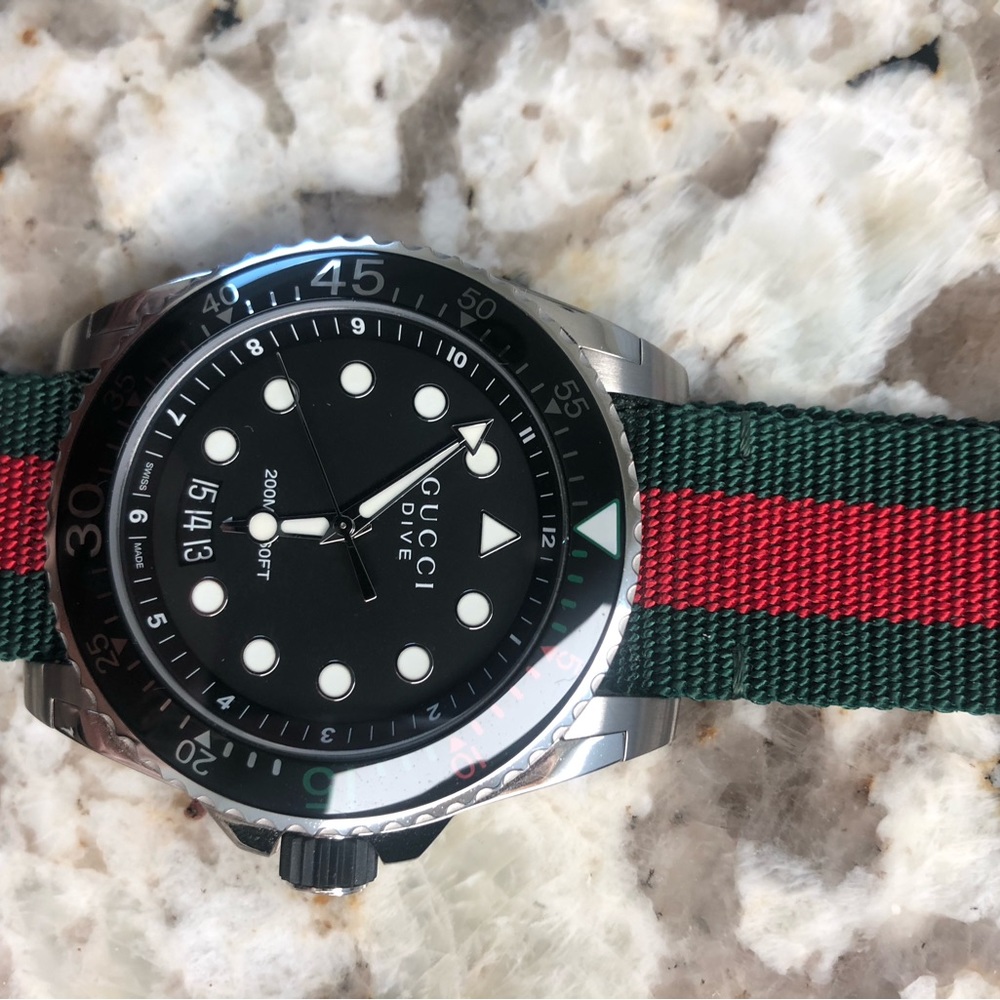 45mm Men’s Classic Gucci Dive Watch - Picture 5 of 7